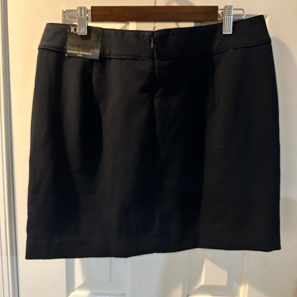 Banana Republic Mini Skirt - Picture 2 of 2